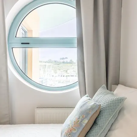 Marina Water View - 6 People, Bars & Restaurants * 阿尔布费拉