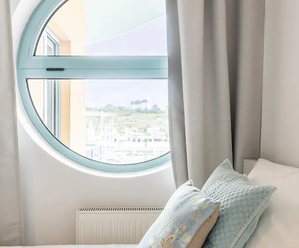 Marina Water View - 6 People, Bars & Restaurants * Albufeira