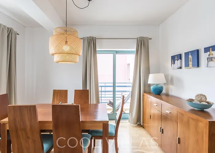 Marina Water View - 6 People, Bars & Restaurants * Albufeira