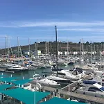 Marina Water View - 6 People, Bars & Restaurants Apartment Albufeira