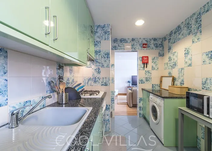 Marina Water View - 6 People, Bars & Restaurants 阿尔布费拉