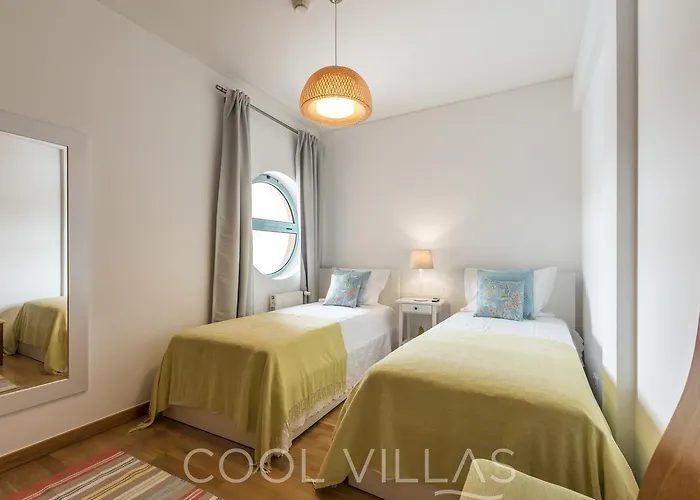 Marina Water View - 6 People, Bars & Restaurants 阿尔布费拉