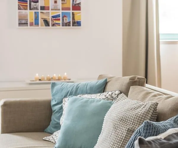 Marina Water View - 6 People, Bars & Restaurants